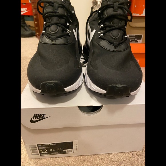New Nike Air Max 270 React Black/White/Anthracite - Picture 1 of 5